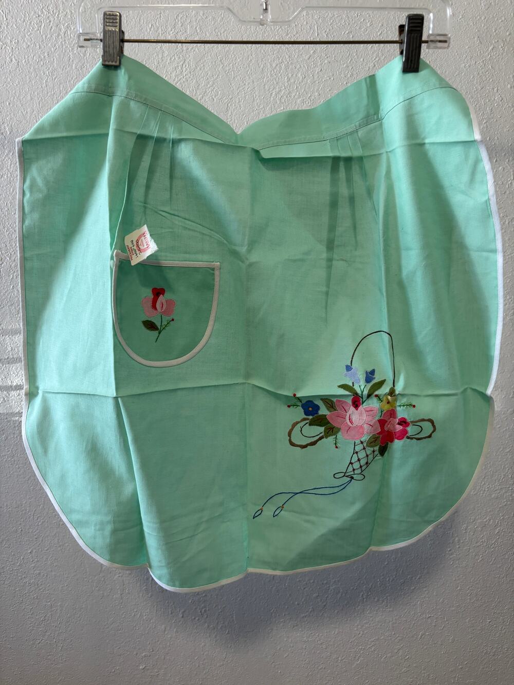 Vintage Applique Embroidered Apron Green Pink Flowers Cottagecore New